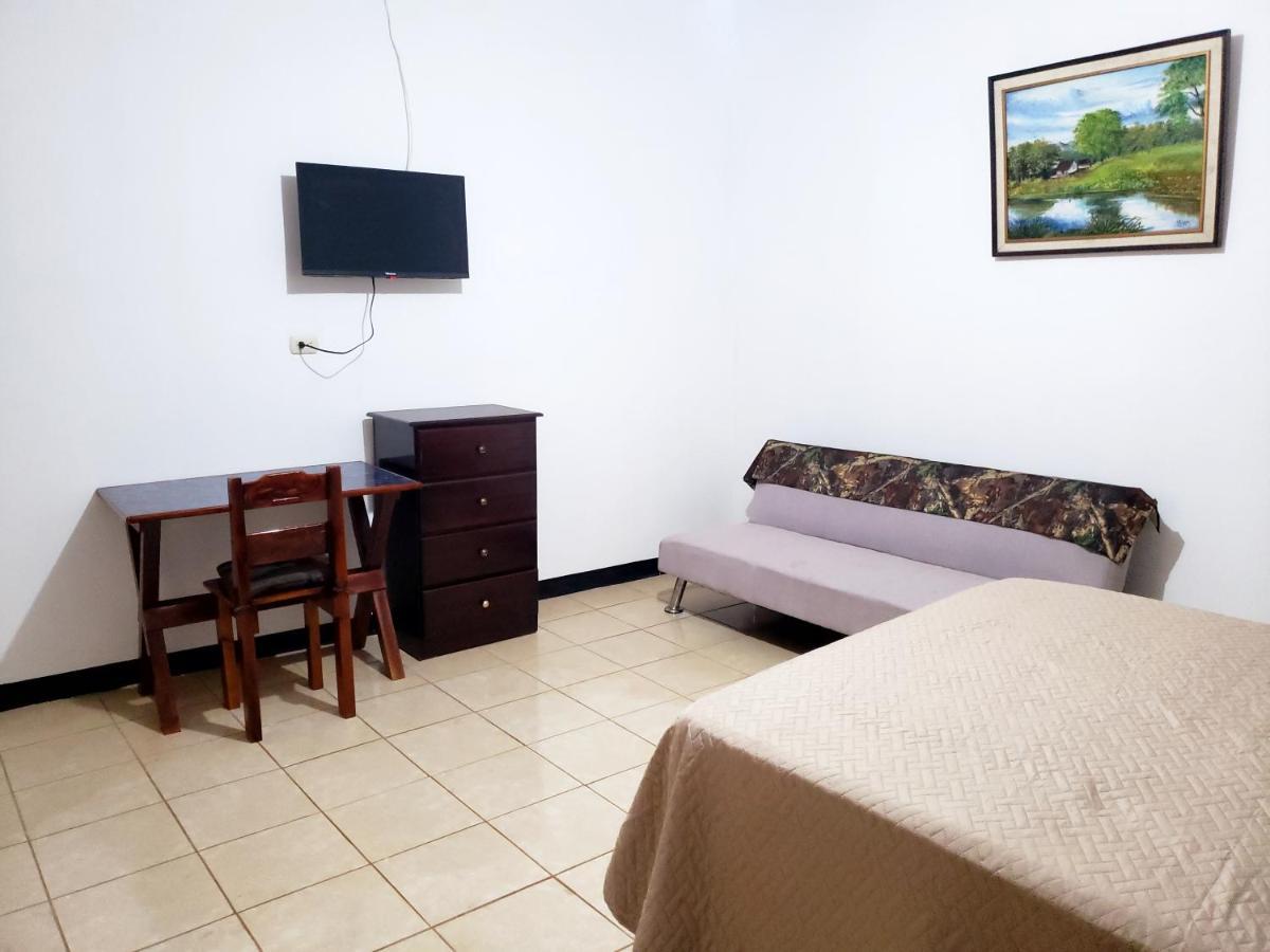 Judys Home - Bed And Breakfast Retalhuleu Zewnętrze zdjęcie