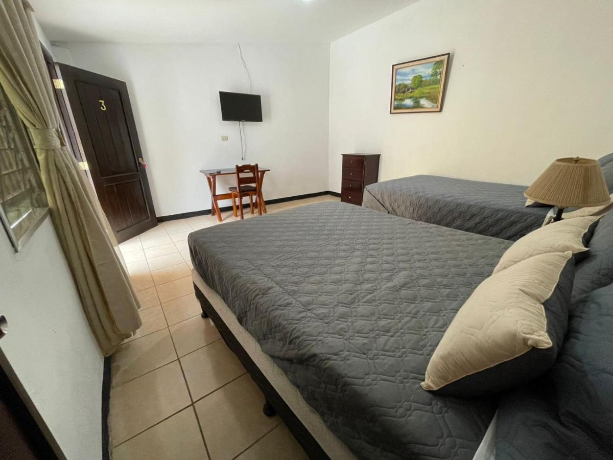 Judys Home - Bed And Breakfast Retalhuleu Zewnętrze zdjęcie